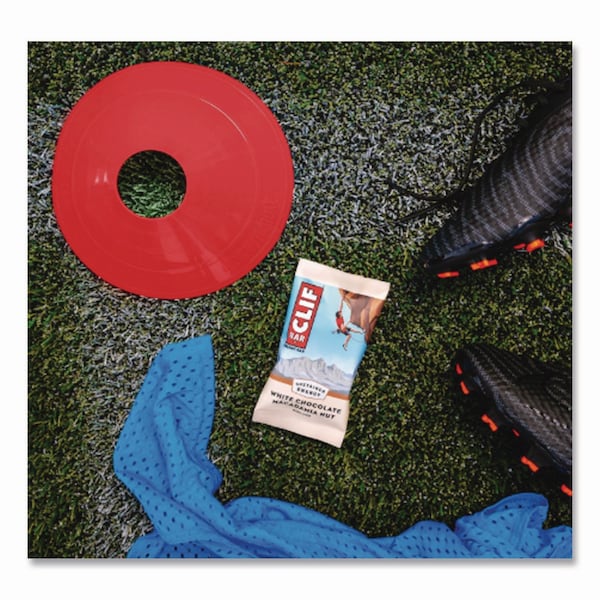 Clif Bar Energy Bar, White Chocolate Macadamia Nut, 2.4 oz Bar, 12PK - CCC161009