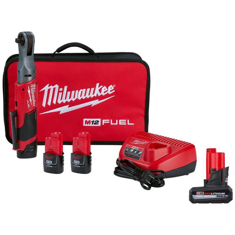 Juego de trinquete inalámbrico Milwaukee M12 FUEL 12V Li-Ion sin escobillas de 3/8 pulgadas con (2) baterías de 2.0Ah, cargador y bolsa de herramientas y batería de 5.0 Ah - 2557-22-48-11-2450