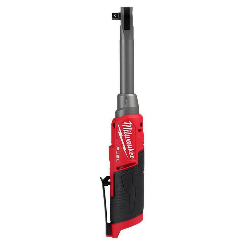 Llave de trinquete inalámbrica extendida Milwaukee M12 FUEL de 12 voltios de 3/8 pulgadas con juego de llaves de dados para mecánicos e impacto (100 piezas) - 2569-20-48-22-9008-49-66-7009