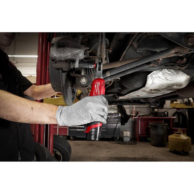 Milwaukee M12 FUEL 12-Volt Lithium-Ion Brushless - Llaves de trinquete inalámbricas de alta velocidad de 3/8 y 1/4 pulgadas con (2) baterías M12 CP 2.5 Ah - 2567-20-2566-20-48-11-2425-48-11-2425