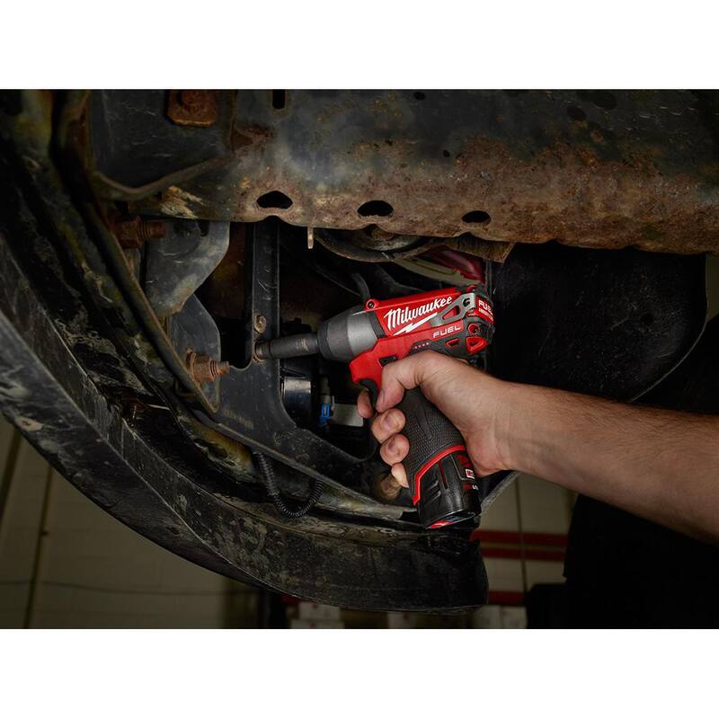 Kit combinado de trinquete inalámbrico de 3/8 pulgadas y llave de impacto de 3/8 pulgadas de 12 voltios de iones de litio Milwaukee M12 (2 herramientas) - 2457-20-2454-20-48-59-2420-48-11-2420
