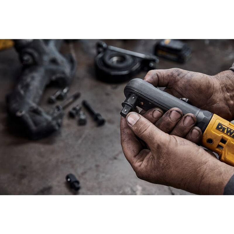 DEWALT Llave de trinquete inalámbrica de 20 voltios de 3/8 a 1/2 pulgadas (Solo herramienta) - DCF510B