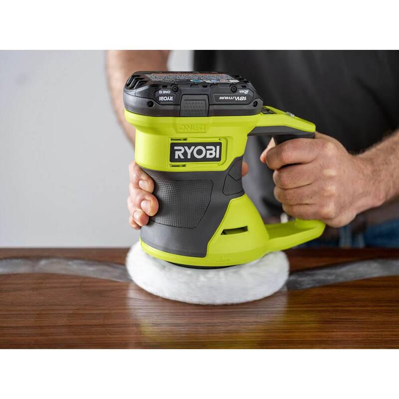 Kit de pulidor inalámbrico de 6 pulgadas y 2 velocidades RYOBI ONE+ 18V con batería de 2.0 Ah y cargador - PCL460K1