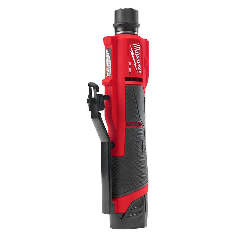 Kit de pulidora de neumáticos de baja velocidad Milwaukee M12 FUEL 12V de iones de litio sin escobillas con batería de 4.0 Ah y 2.0 Ah y mochila - 2409-22