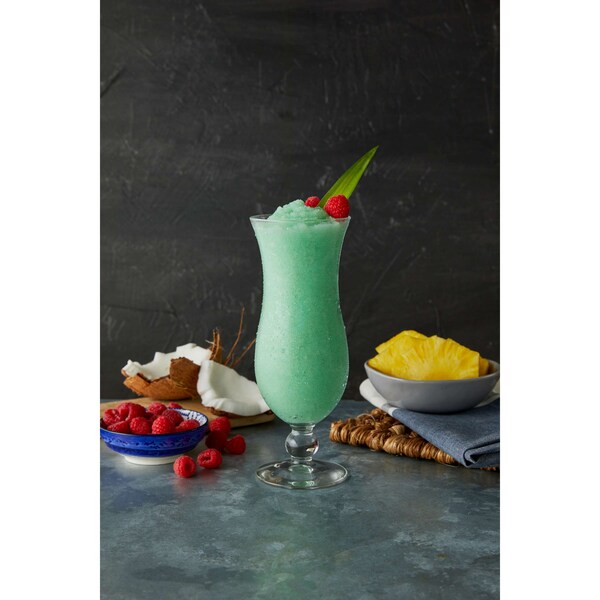 Mr & Mrs Ts 1L MMT Pina Colada PET, PK6 - 10113772