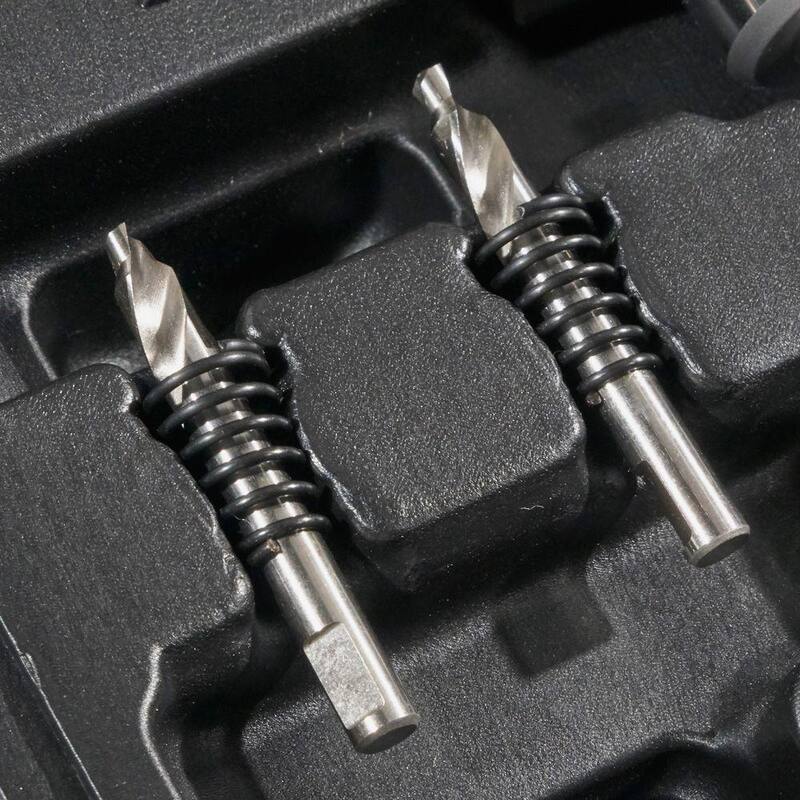 Set de cortadores de agujeros de carburo para electricistas maestros de 8 piezas de Klein Tools - 31873