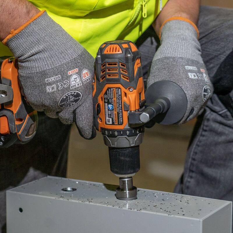 Set de cortadores de agujeros de carburo para electricistas maestros de 8 piezas de Klein Tools - 31873