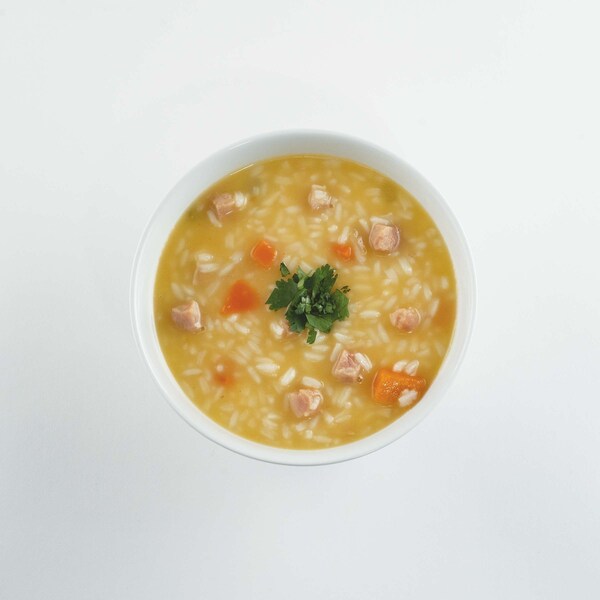 Campbells Condensed Soup Red & White Chicken With Rice Soup 50 oz., PK12 - 000001526