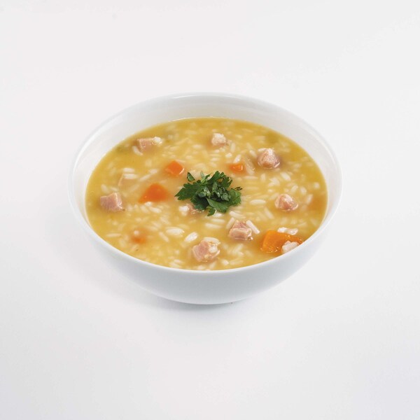 Campbells Condensed Soup Red & White Chicken With Rice Soup 50 oz., PK12 - 000001526