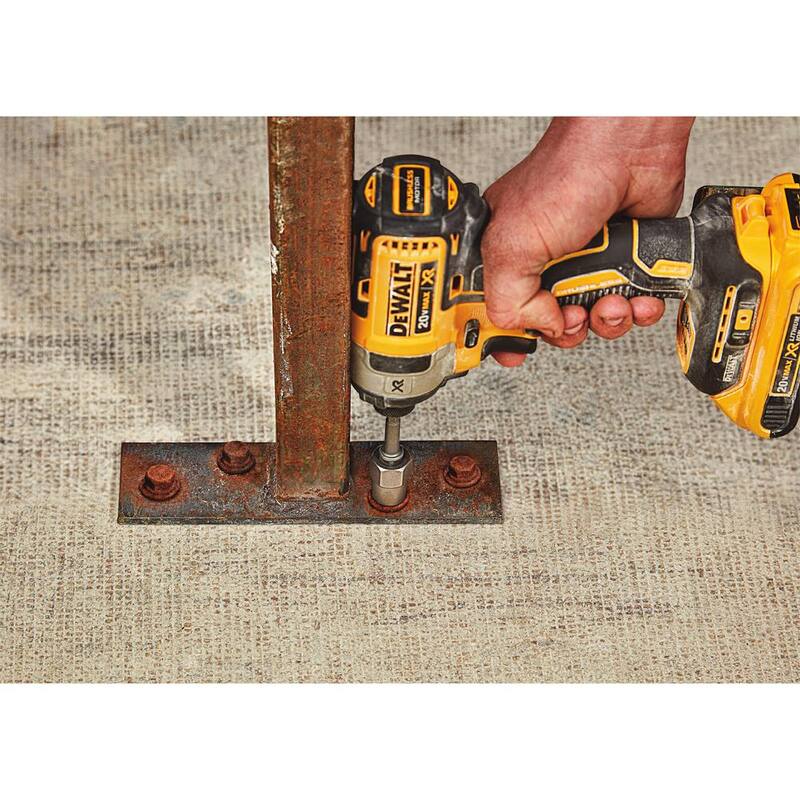 Juego de puntas de vaso de acero al carbono DEWALT Max Impact de 3/8 pulgadas (6 piezas) con adaptador de 1/4 pulgadas y juego de extractores Max Impact (5 piezas) - DWASFSMI6XTRCT5
