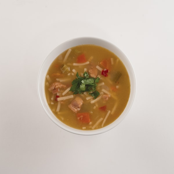 Campbells Ready To Serve Red & White Low Sodium Chicken Noodle Soup 50 oz., PK12 - 000001715