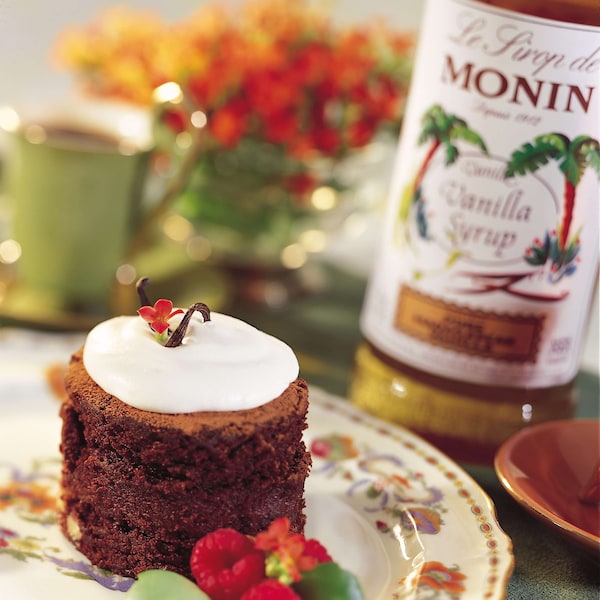 Monin Monin Premium Vanilla Syrup 1 Liter, PK4 - M-FR045F