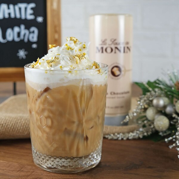 Monin Monin White Chocolate Sauce 12 fl. oz. Bottle, PK6 - M-KC063B