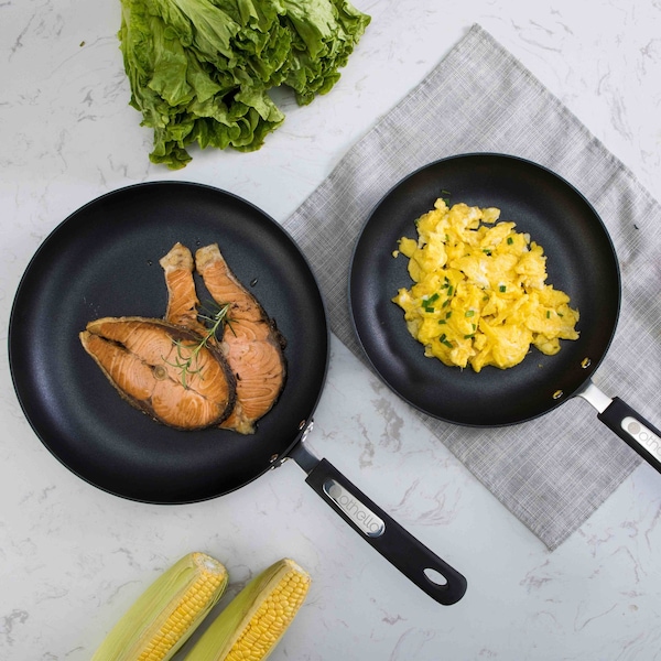 Othello 2-Piece Hard-Anodized Non-Stick Fry Pan Cookware Set, Black - CH-AP2