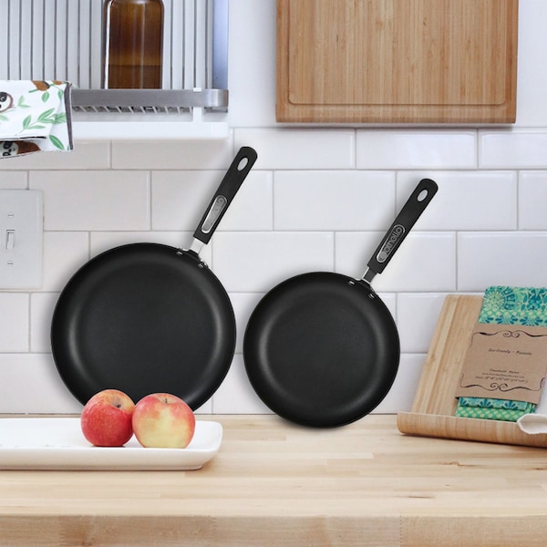 Othello 2-Piece Hard-Anodized Non-Stick Fry Pan Cookware Set, Black - CH-AP2