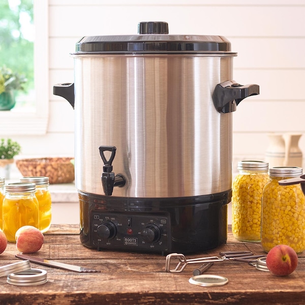 Roots & Harvest Roots & Harvest Water Bath Canner 7.13 gal 1 pk - 1640