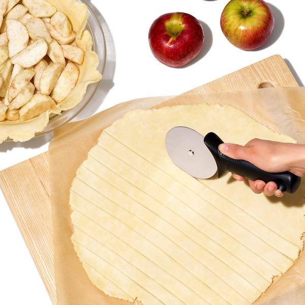 Oxo OXO Good Grips Black/Silver Stainless Steel Pizza Wheel - 11300900