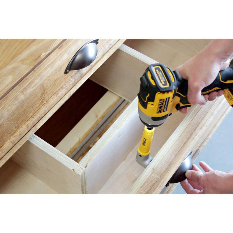 DEWALT MAXFIT Accesorio Magnético Angular Derecho y Set de Brocas Torcido Negro y Dorado (10 piezas) - DWARA60WDWA1180