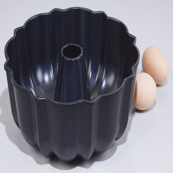 Bundt Nordic Ware 10.38 in. W X 10.38 in. L Cake Pan 1 - 50124