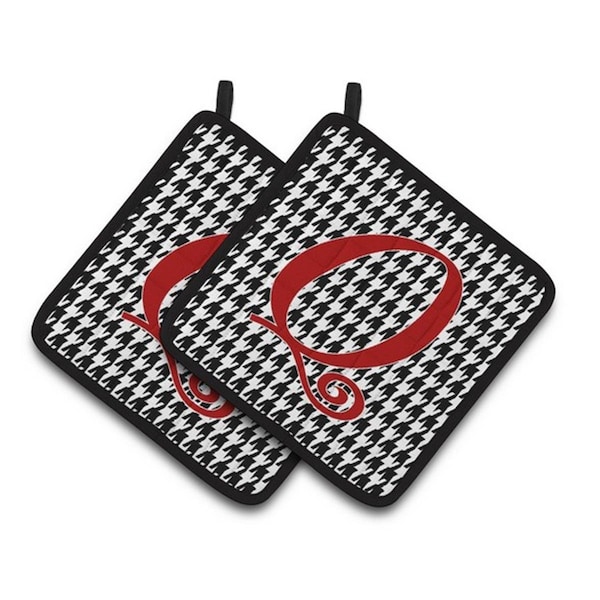 Carolines Treasures Monogram Initial Q Houndstooth Black Pair of Pot Holders, 7.5 x 3 x 7.5 in. - CJ1035-QPTHD