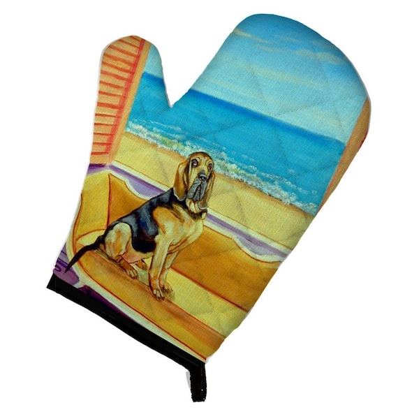 Carolines Treasures Bloodhound Couch Sitting Oven Mitt - 7191OVMT