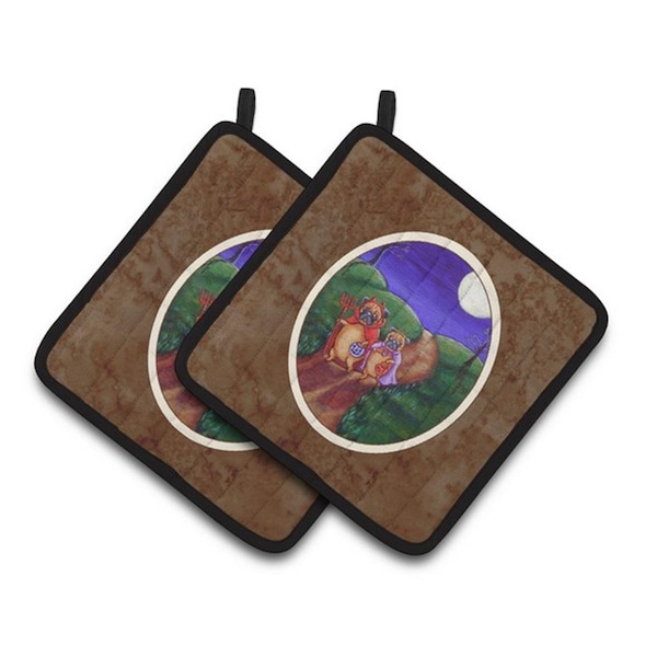 Carolines Treasures Trick or Treat Halloween Pug Pair of Pot Holders, 7.5 x 3 x 7.5 in. - 7281PTHD