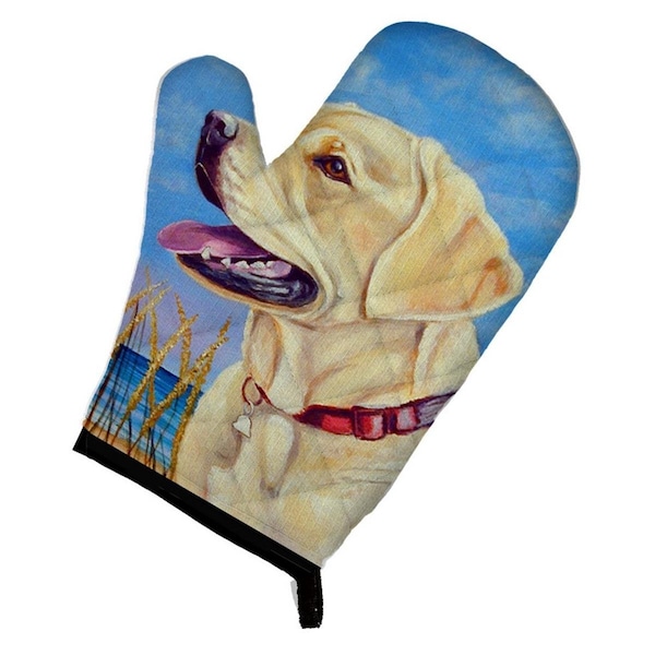 Carolines Treasures Yellow Labrador at the Beach Oven Mitt - 7158OVMT