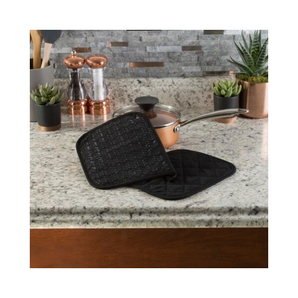 Hastings Home Pot Holder Set With Silicone Grip, Quilted And Heat Resistant (Set of 2) By Hastings Home (Black) - 100615CQM