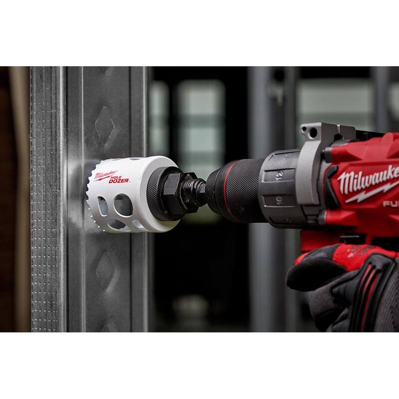 Set de sierra de agujero bimetálica Milwaukee Hole Dozer de propósito general (9 piezas) con SHOCKWAVE Impact Duty Steel Driver Bit Set (45 piezas) - 49-22-4009-48-32-4023.