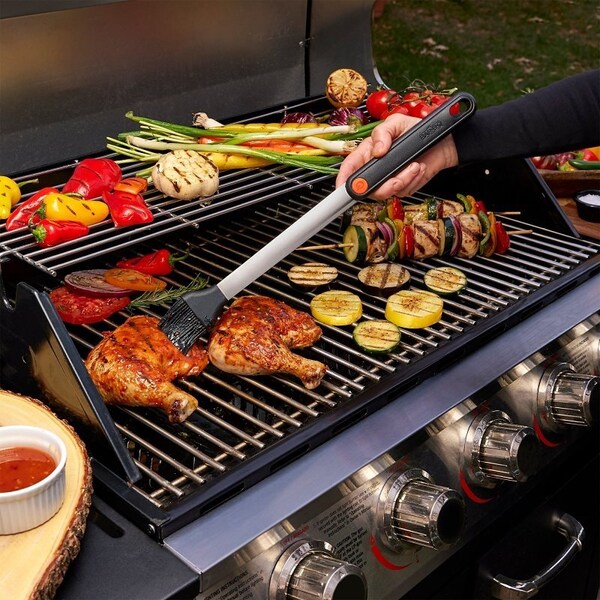 Mr Bar-B-Q Products Mr. BAR-B-Q Basting Brush, Silicone Bristle, Plastic Handle, Ergonomic Handle, 16.1 in OAL - 20163Y