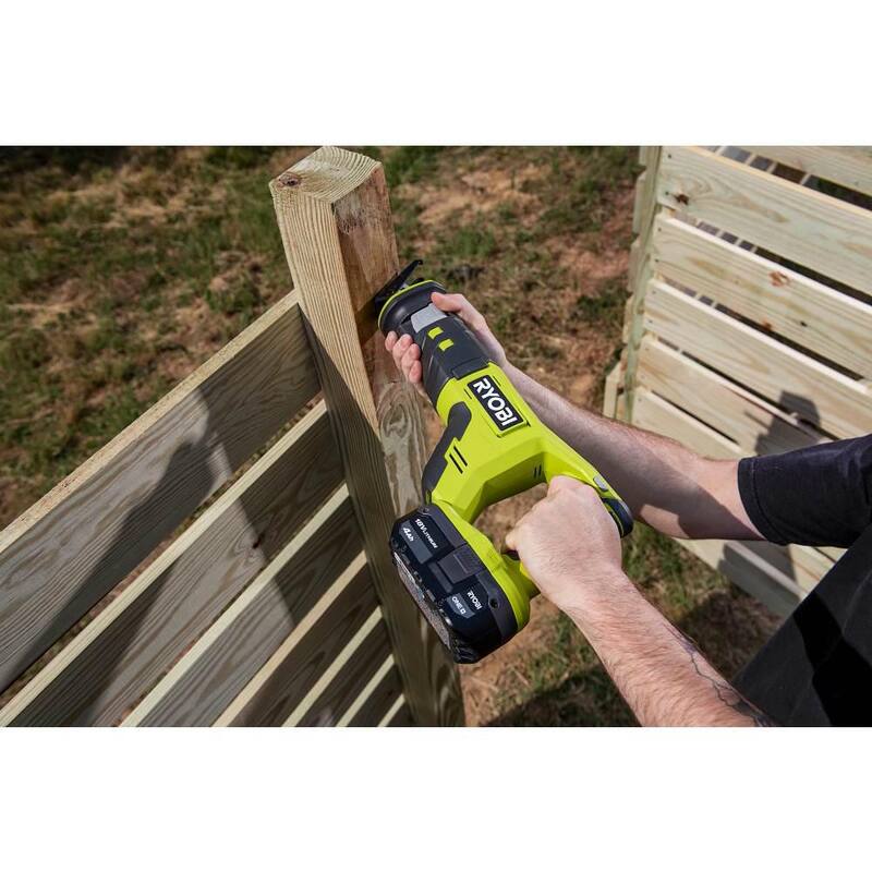 RYOBI ONE+ 18V Kit de Inicio de Ion de Litio con Batería de 2.0 Ah, Batería de 4.0 Ah y Cargador - PSK106SB