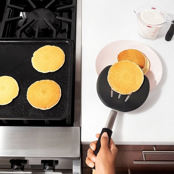 Good Grips Pancake Turner, 6 in W Blade, 12 in OAL, Silicone Blade, Black/Silver - 1071533