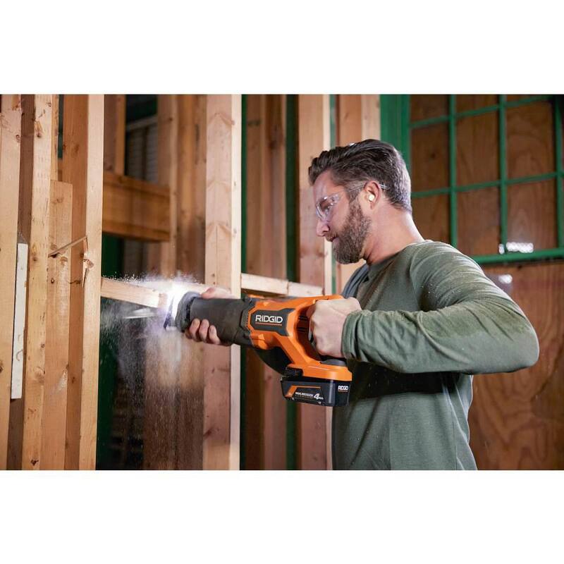 Kit de inicio RIDGID de salida máxima de 18V con (2) baterías de 4.0 Ah y cargador - AC8609340SB