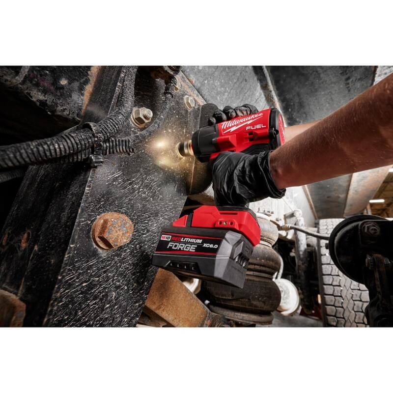 Batería Milwaukee M18 18V de iones de litio REDLITHIUM FORGE de 6.0 Ah - 48-11-1861