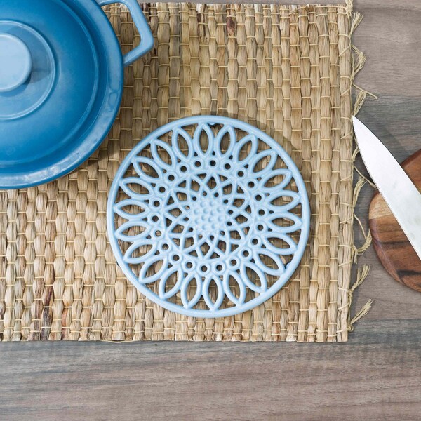 Hds Trading Sunflower Heavy Weight Cast Iron Trivet, Light Blue - ZOR96055
