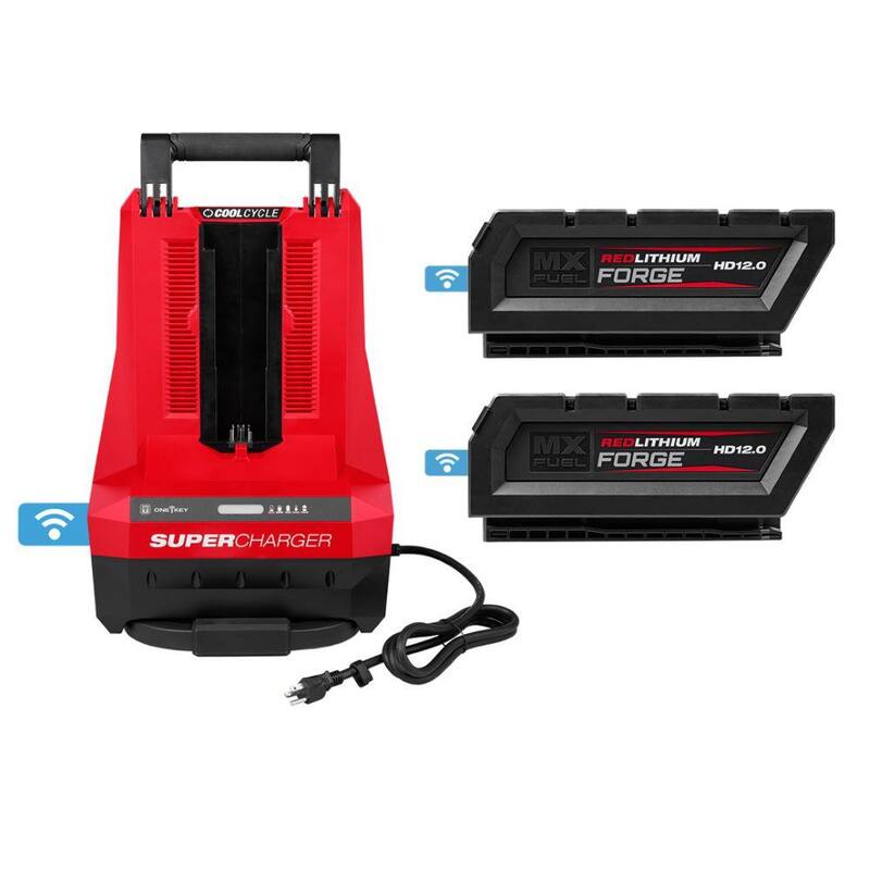 Paquete de baterías Milwaukee MX FUEL REDLITHIUM FORGE HD 12.0 (paquete de 2) con súper cargador MX FUEL - MXFHD812-MXFSC-1HD12