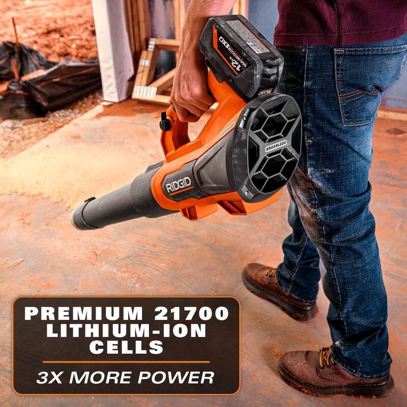 Batería de litio RIDGID 18V 12.0 Ah MAX Output EXP con Cargador Rápido 18V Gratis - AC840120-AC86098