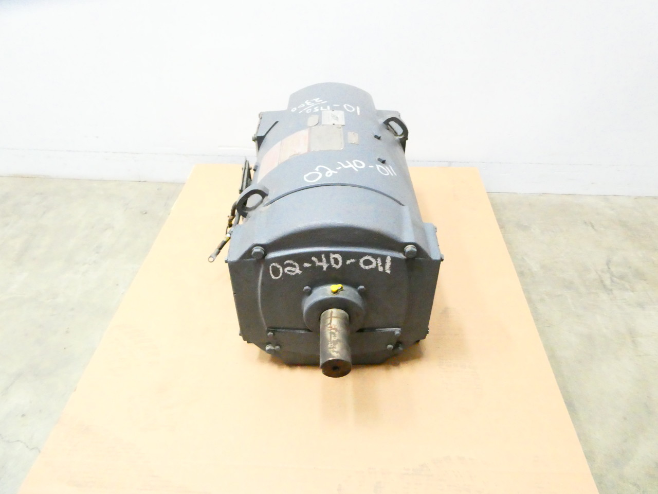 GENERAL ELECTRIC GE 5CD183WA040A800 CD327AT 10HP 2300RPM 2-1/8IN 240V-DC DC MOTOR