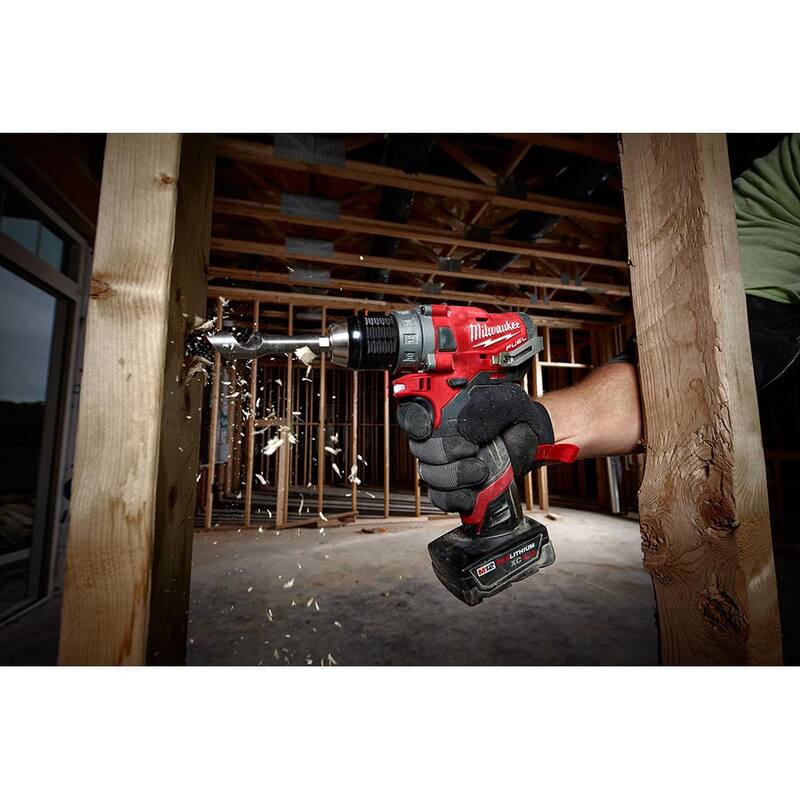 Kit de inicio con bolsa de herramientas Milwaukee M12 12-Volt Lithium-Ion 4.0 Ah Battery and Charger - 48-59-2440B