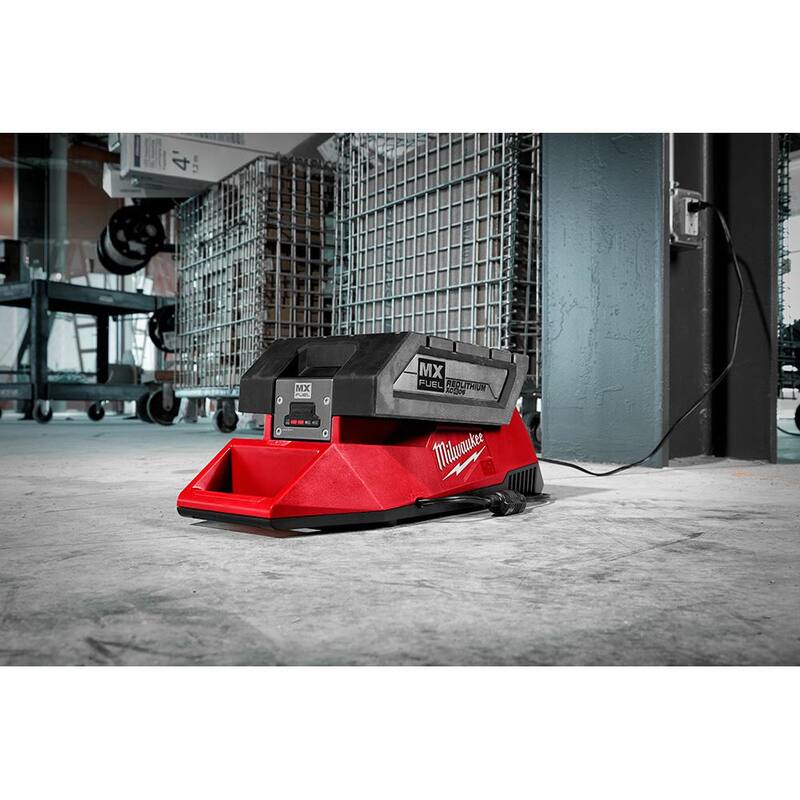 Cargador de iones de litio Milwaukee MX FUEL - MXFC
