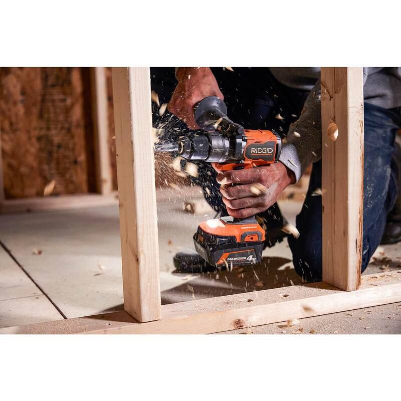 Baterías de iones de litio RIDGID 18V MAX Output 6.0 Ah, MAX Output 4.0 Ah y MAX Output 2.0 Ah con Aspiradora Manual - AC84002460SB-R8609021B