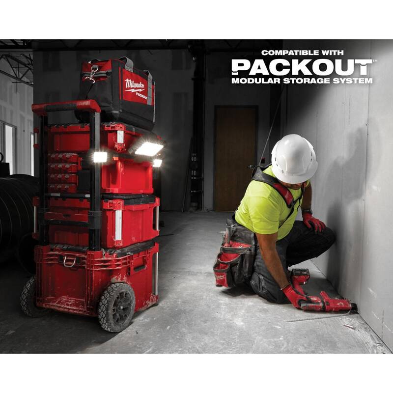 Milwaukee M18 Linterna LED de 3000 lúmenes con cargador incorporado y batería de 5.0 Ah - 2357-20-48-11-1850