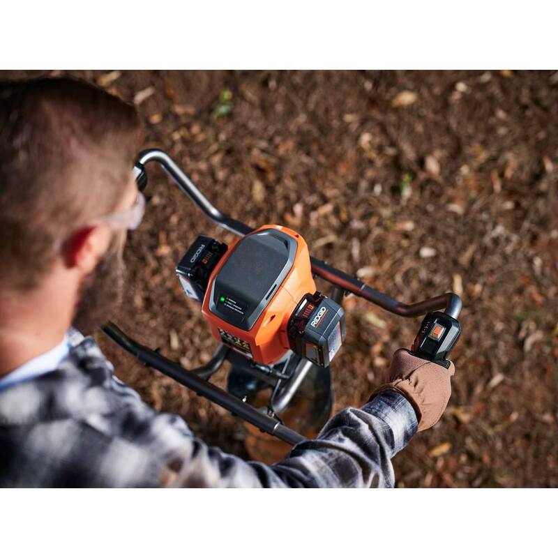 Kit de Buzón de Tierra sin Escobillas de 18V RIDGID con Cargador Secuencial de 6 Puerto, Baterías de Salida Máxima de 8.0 Ah y 6.0 Ah (Paquete de 2) - R01701KVNM-AC86096-AC840060PN-AC840080
