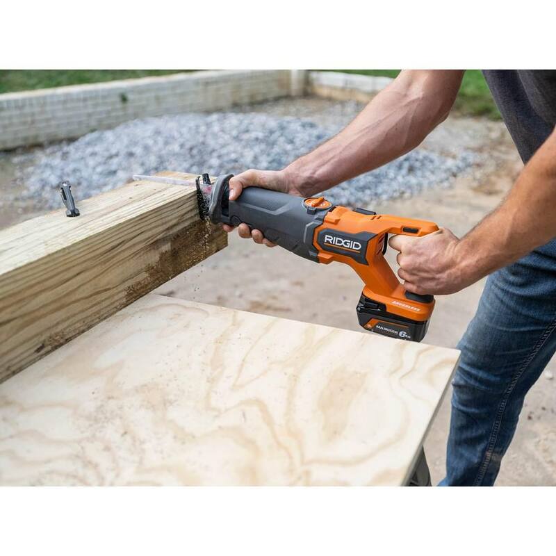 Baterías de litio RIDGID de salida máxima de 18V 6.0 Ah (paquete de 2) con batería de 4.0 Ah - AC840060PN-AC87004