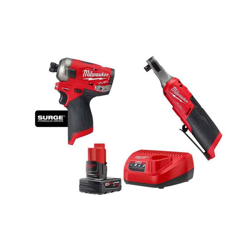 Milwaukee M12 FUEL SURGE 12V Lithium-Ion Brushless Cordless 1/4 in. Impact Driver & M12 FUEL 3/8 in. Ratchet con Batería y Cargador - 48-59-2440-2551-20-2567-20.