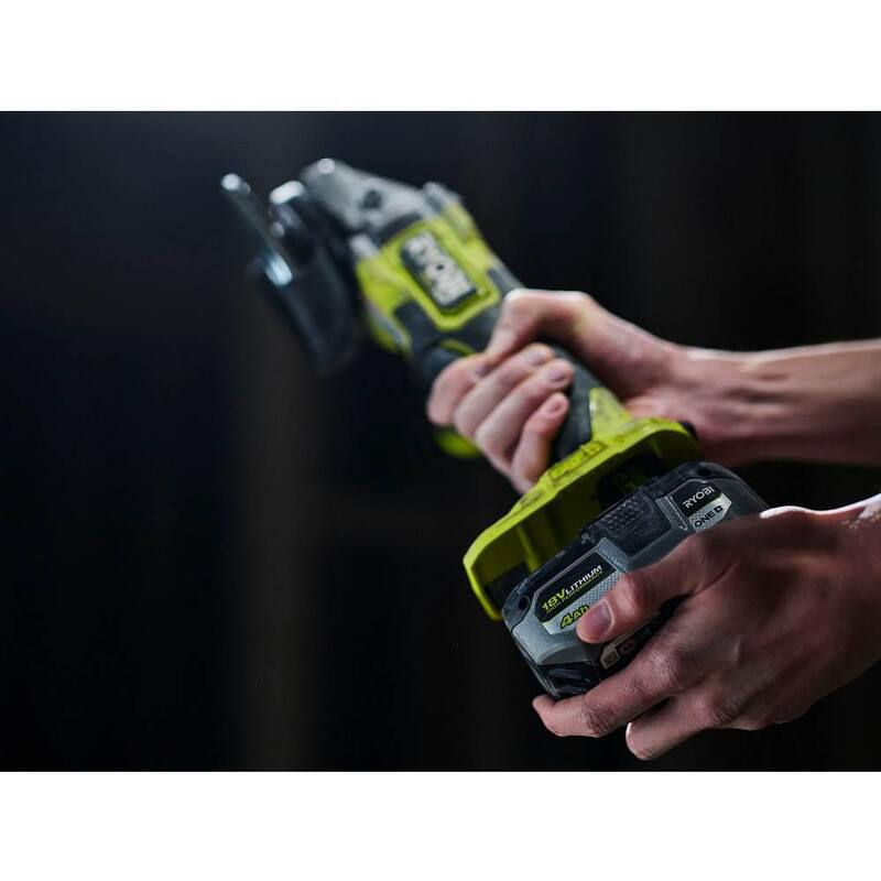 Baterías de alto rendimiento RYOBI ONE+ HP 18V 4.0 Ah & 2.0 Ah con Kit de Cargador de Doble Puerto y (2) 4.0 Ah - PSK022-PBP2004