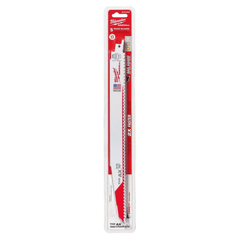 Sierra de sable Milwaukee de 12 pulgadas con 5 dientes por pulgada para cortar madera con clavos incrustados (paquete de 5 hojas) - 48-00-5027S.