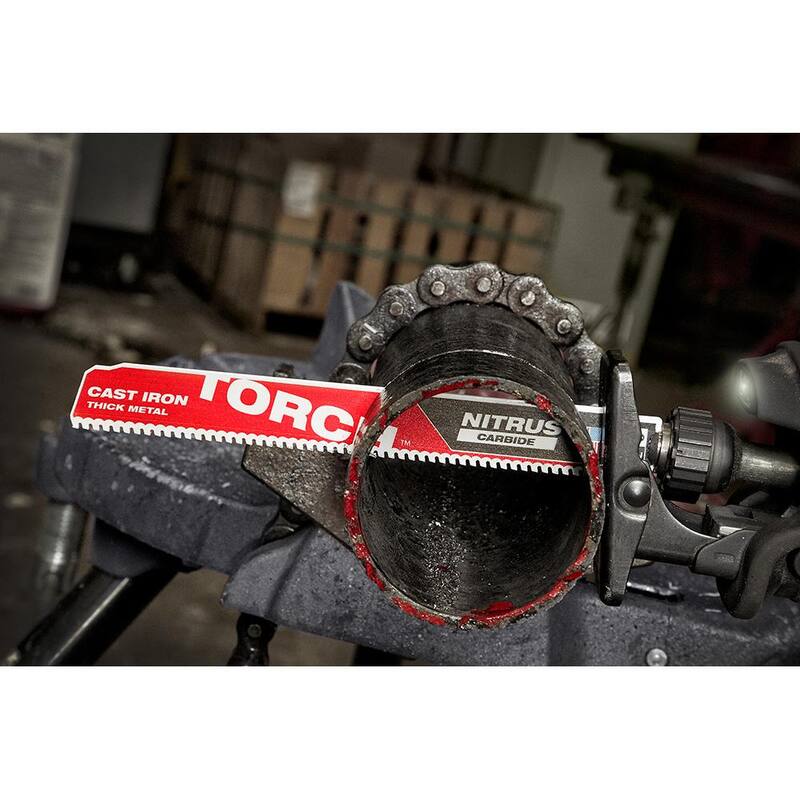Juego de hojas de sierra reciprocante Milwaukee de 9 in, 18 TPI, para metal medio TORCH con Nitrus Carbide Torch Blade (11 piezas) - 48-00-1788T.
