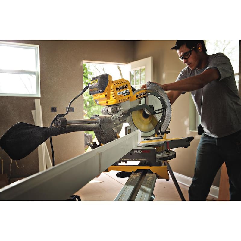 DEWALT FLEXVOLT 12 pulgadas 60 dientes sierra de inglete con punta de carburo - DWAFV31260