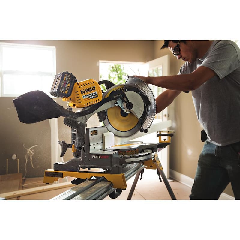 DEWALT FLEXVOLT 12 pulgadas 60 dientes sierra de inglete con punta de carburo - DWAFV31260